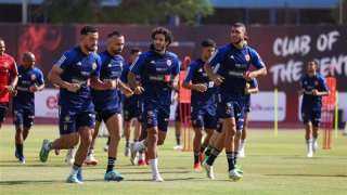غياب 7 لاعبين عن الأهلي بمباراة سيراميكا كليوباترا في الدوري المصري